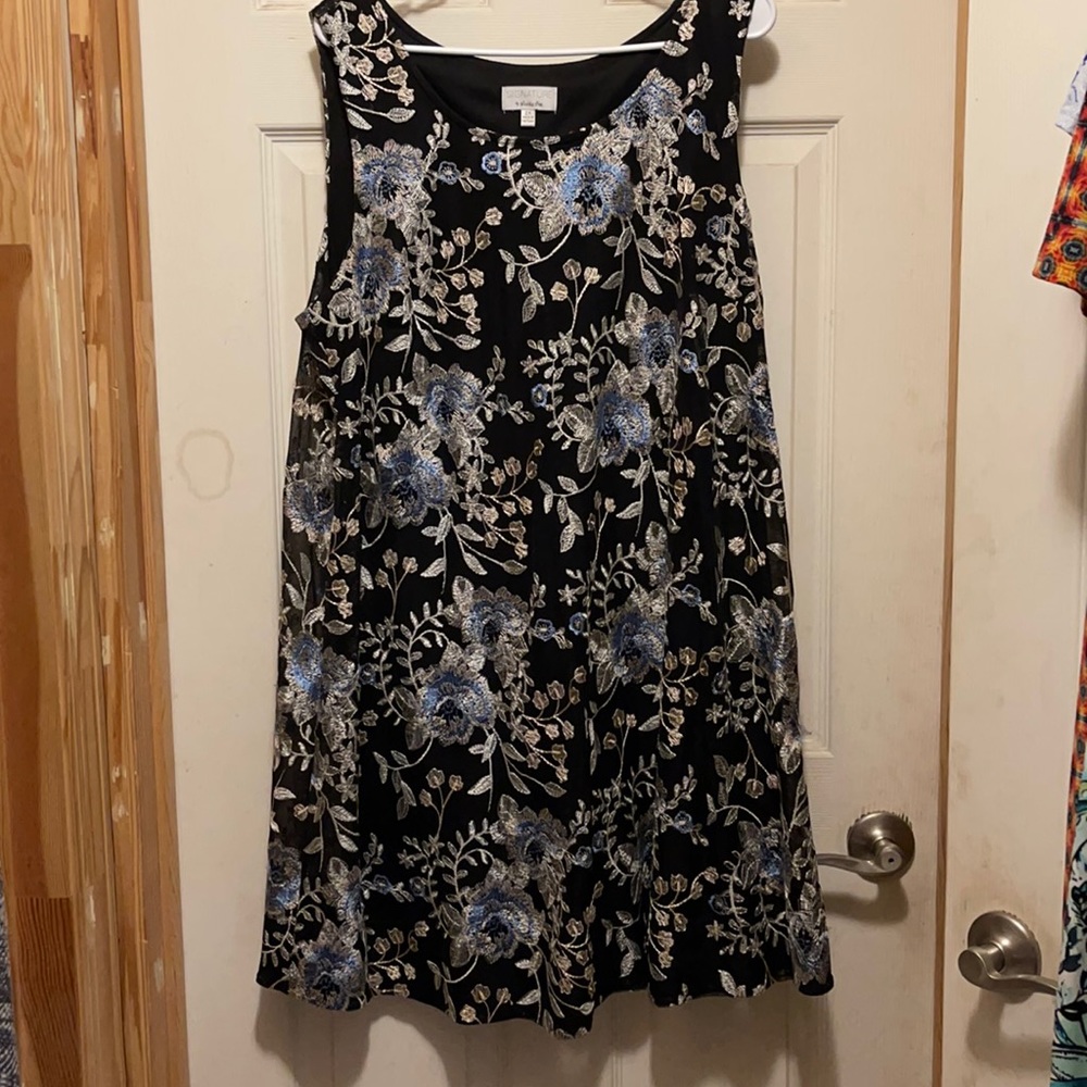 Black lace floral dress